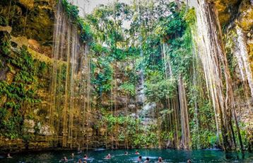 cenotes-mexico-66.jpg