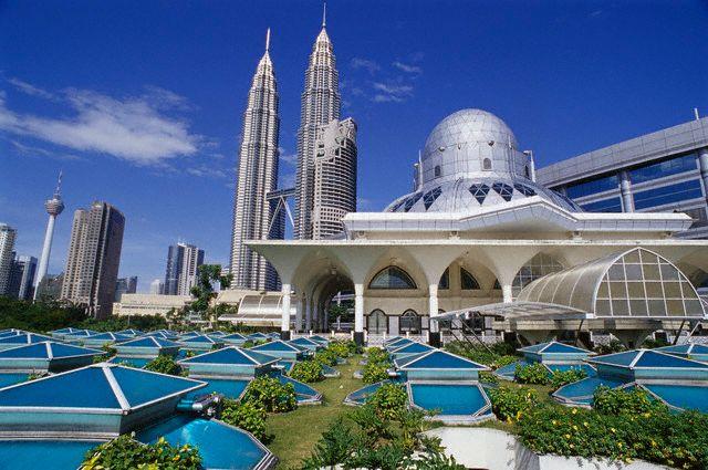 arab_travelers_malaysia_1402407600_502.jpg