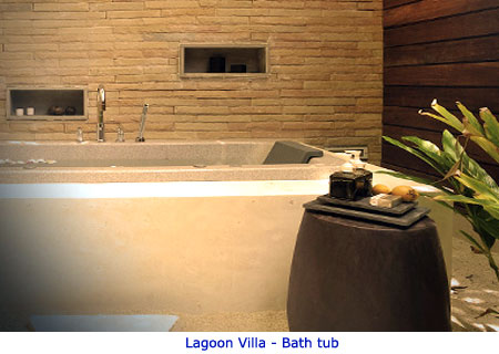 lily_beach_resort_and_spa_room_LagoonVilla_bathtub.jpg