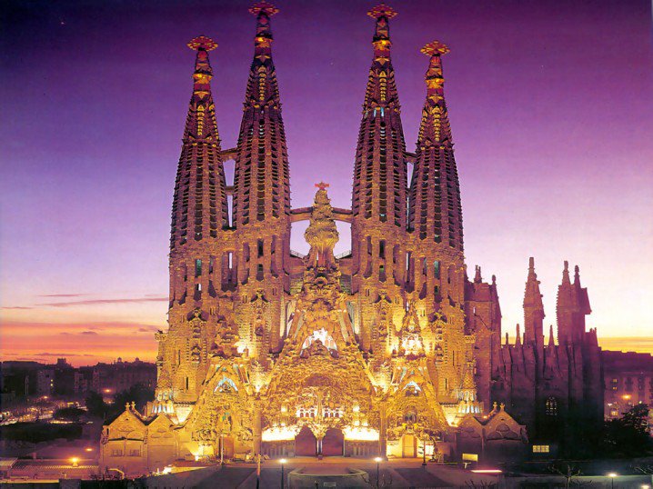 sunset-of-Sagrada-Familia.jpg