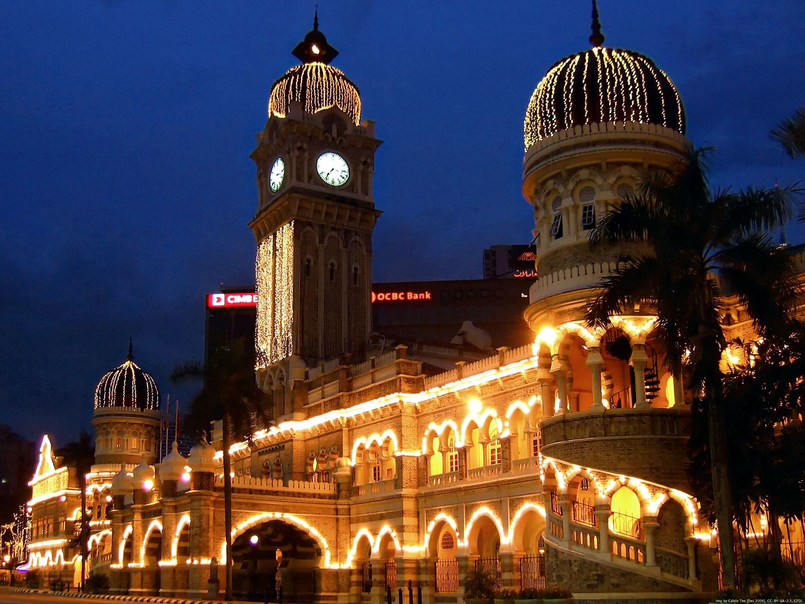 Kuala_Lumpur_Sultan_Abdul_Samad_Building.jpg