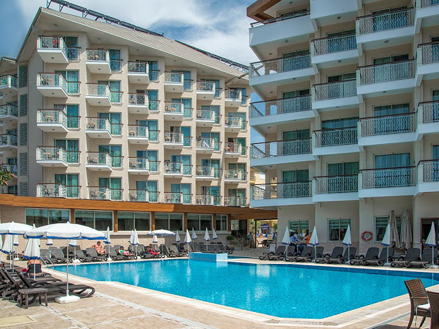 Riviera-Hotel-Spa-Kleopatra-Plaji-Alanya.jpg