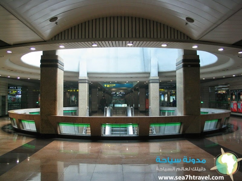 ghai_Science_&_Technology_Museum_Station_Concourse.jpg