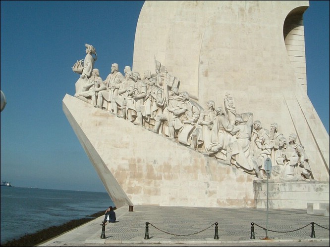 -%20monument%20to%20Portuguese%20heroes.jpg