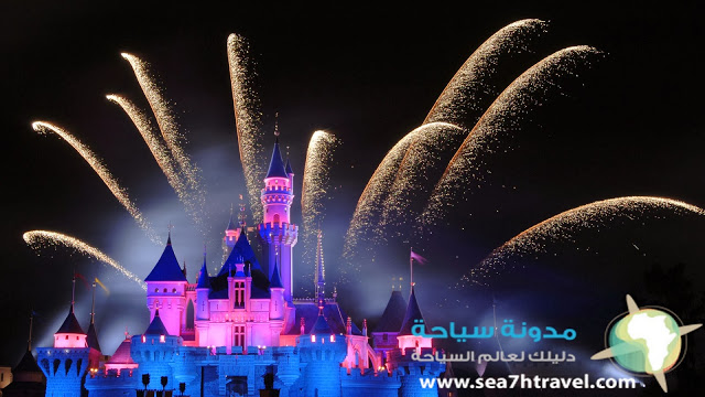 fireworks-disneyland-fun-entertainment-hongkong.jpg