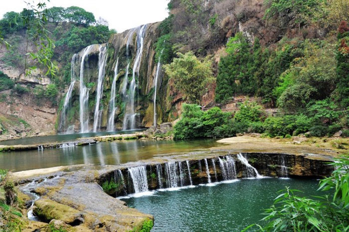 Huangguoshu-Waterfall.jpg