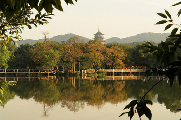 west_lake_china_600x.jpg