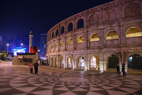 Fishermans-Wharf-at-night-Macau.jpg