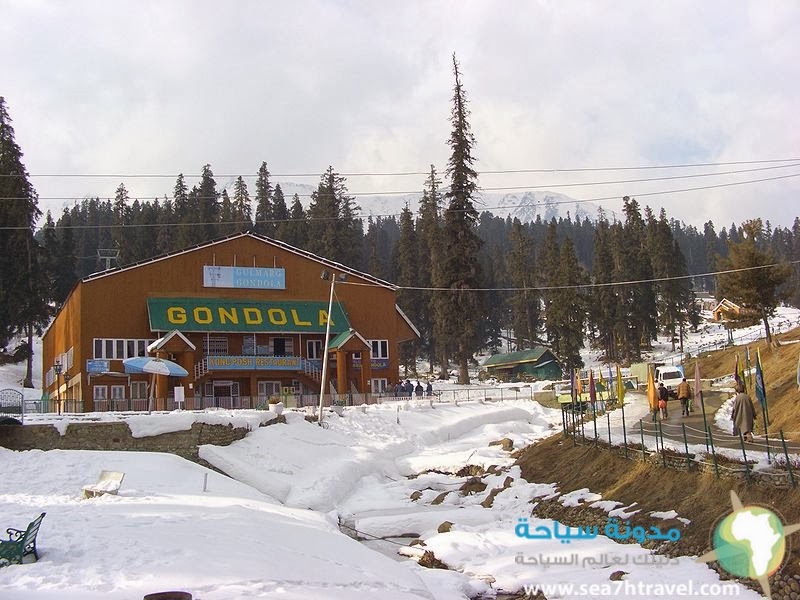 800px-Gulmarg-Gondala.jpg