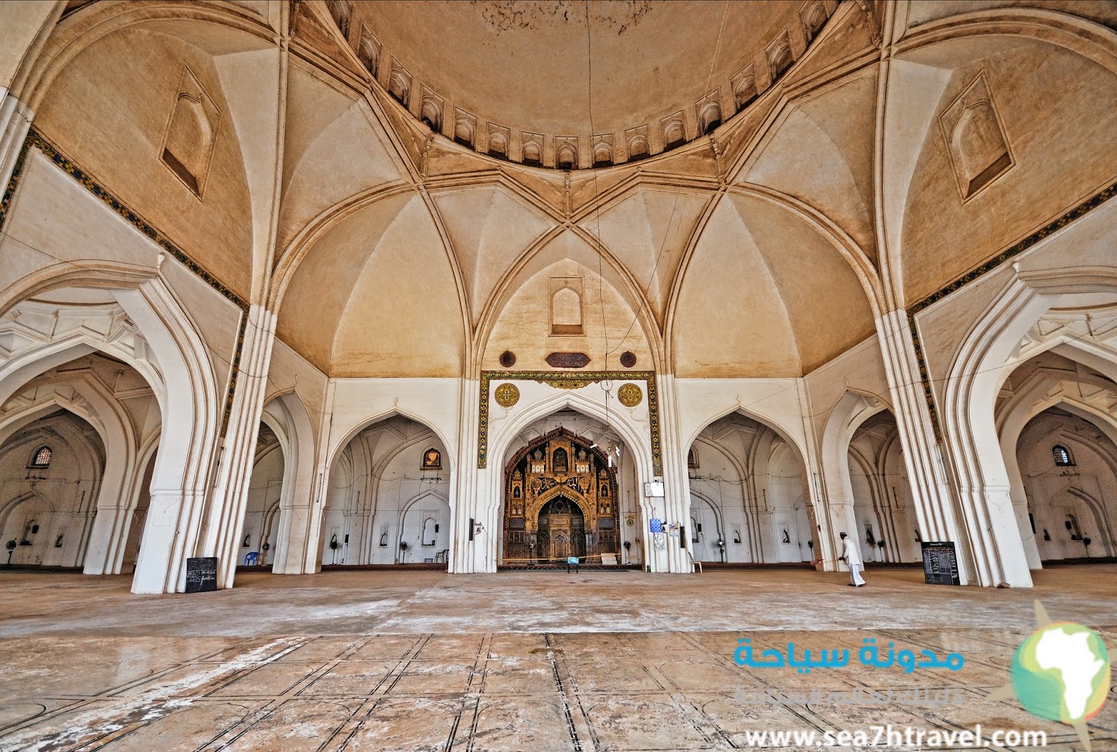 Inside_Jama_Masjid%252C_Bijapur%252C_Karnataka.jpg