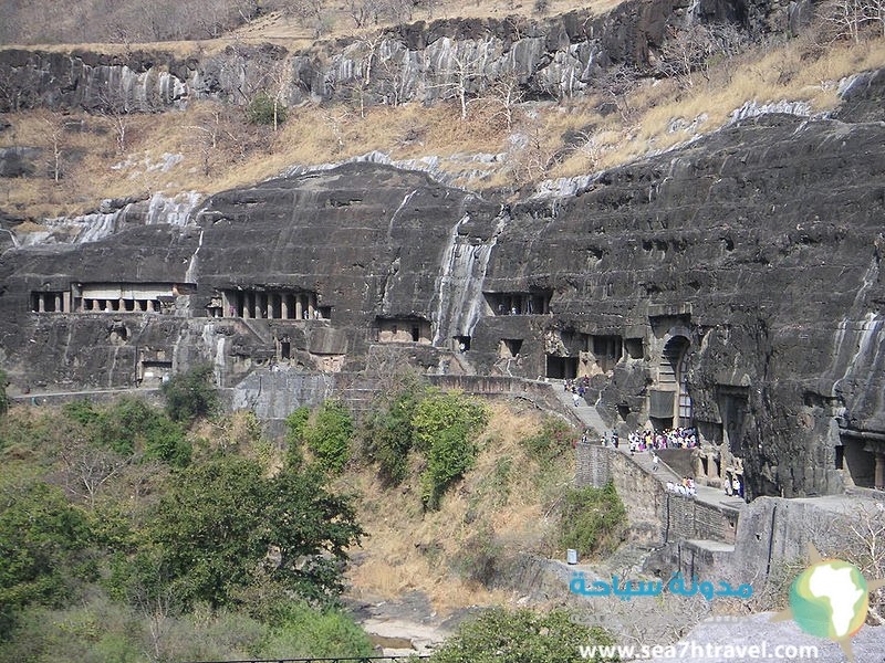 800px-Ajanta_(63).jpg