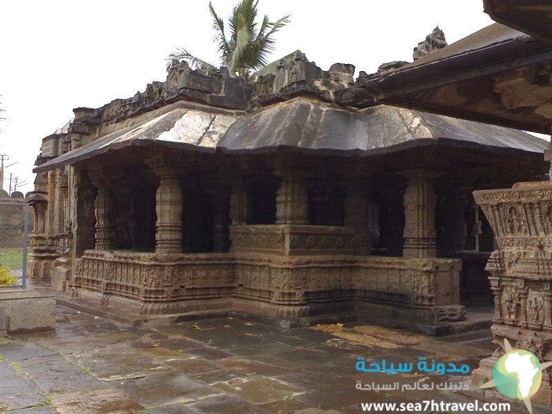 800px-Gadag_Trikuteshwara_temple_complex_3.jpg