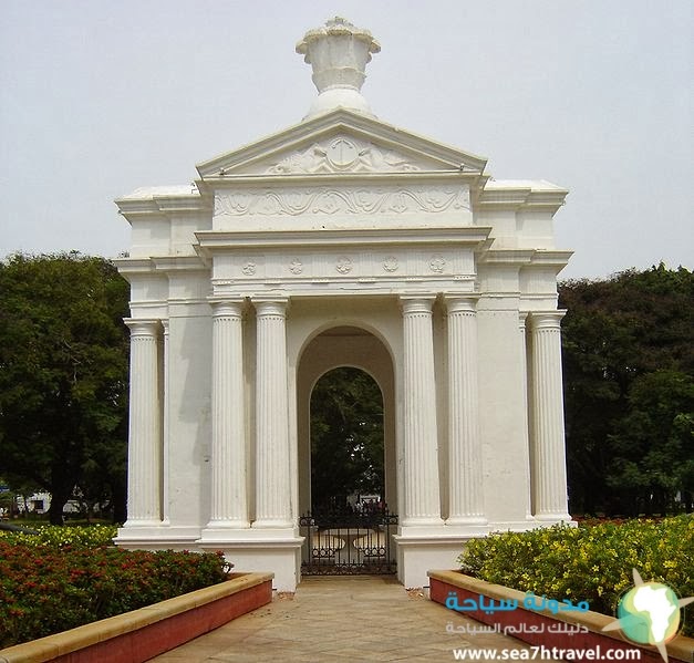 627px-Puducherry_Park_Monument.jpg