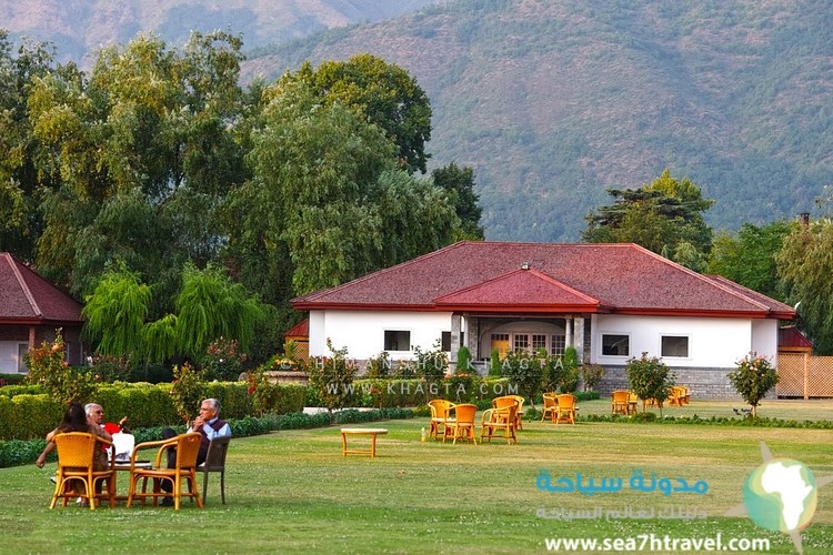 Lalit-Grand-Palace-Srinagar-KAP5486.jpg