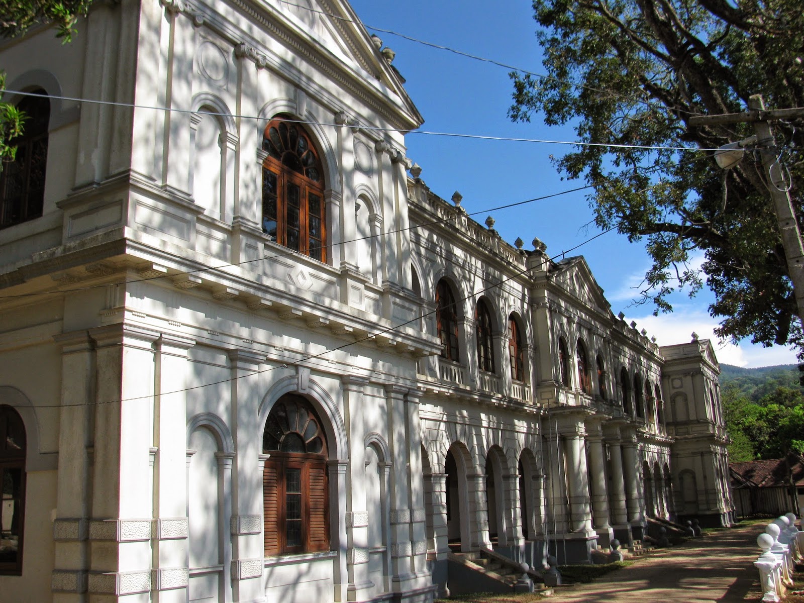 National_Museum_in_Kandy_(4497816859).jpg