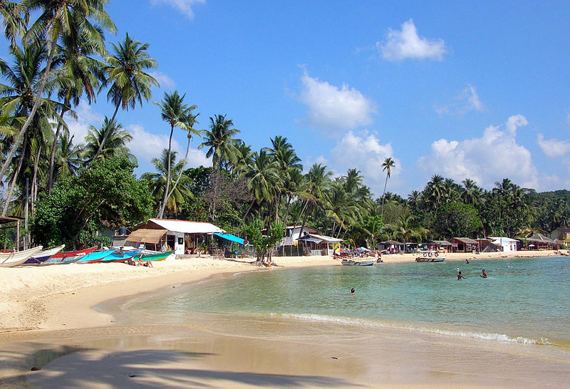 800px-Unawatuna.jpg