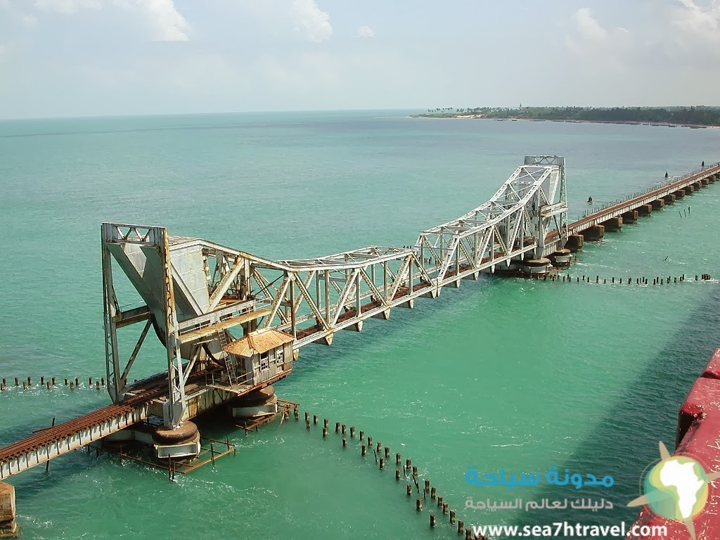 100eisenbahnzugbruecke_rameshwaram.jpg