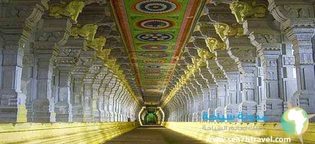 1000_pillars_in_rameshwaram_temple.jpg