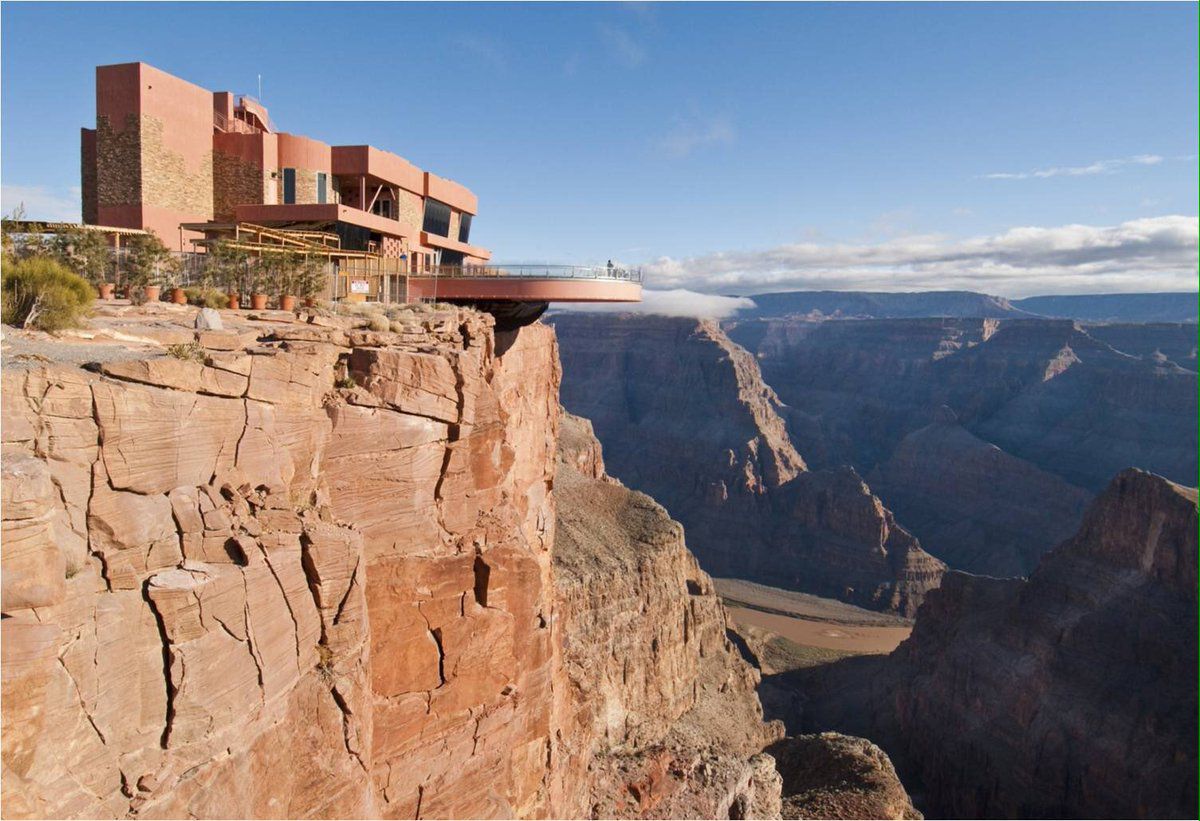 mpression-that-the-Most-Famous-Skywalk-is-close-to-Grand-Canyon-Village-inside-the-National-park.jpg