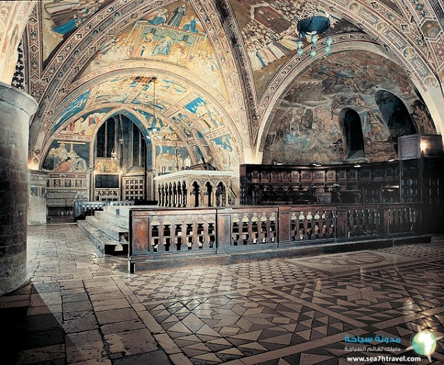 Assisi_Altare_Basilica_inferiore.jpg