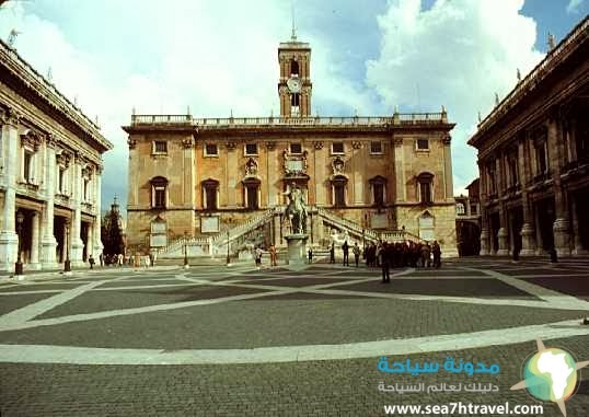 capitoline_piazza.jpg