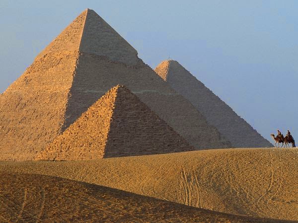 giza-pyramids_24757_600x450.jpg