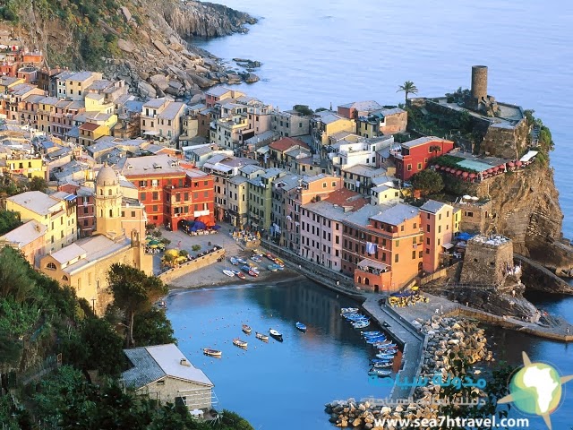 Vernazza_Cinque_Terre_Liguria_Italy.jpg