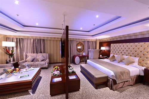 Guest-room-in-Millennium-Al-Aqeeq-Hotel-Medina.jpg