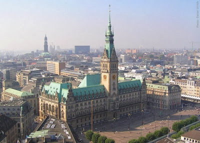 hamburg-cityhall_large.jpg