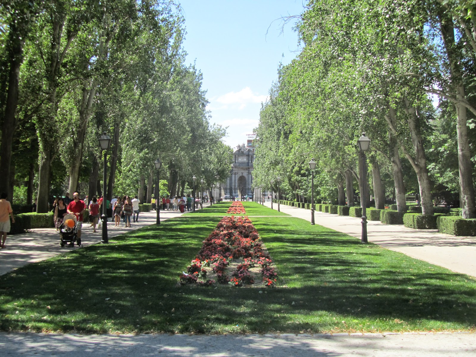 Avenida_de_mejico_parque_del_buen_retiro.jpg