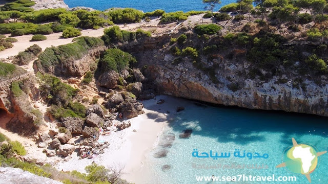 Calo-des-Moro-Beach-Cliff.jpg