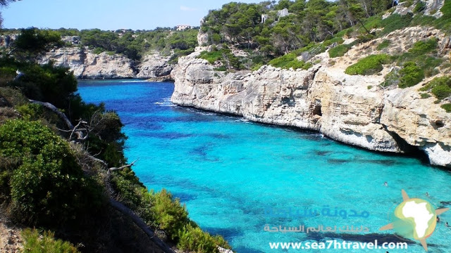 Calo-des-Moro-Beach-Spain.jpg