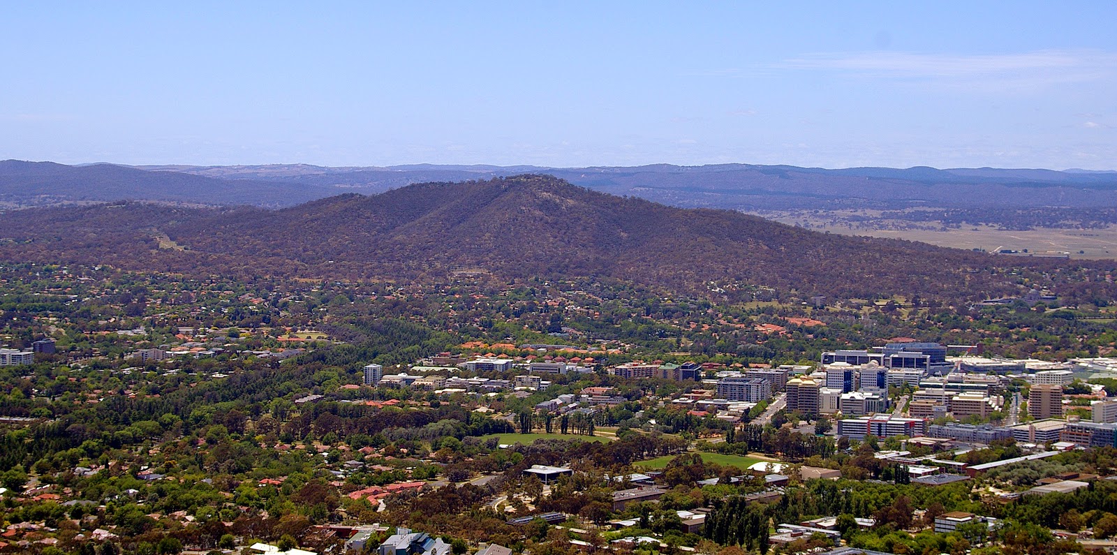 Mount_Ainslie.jpg