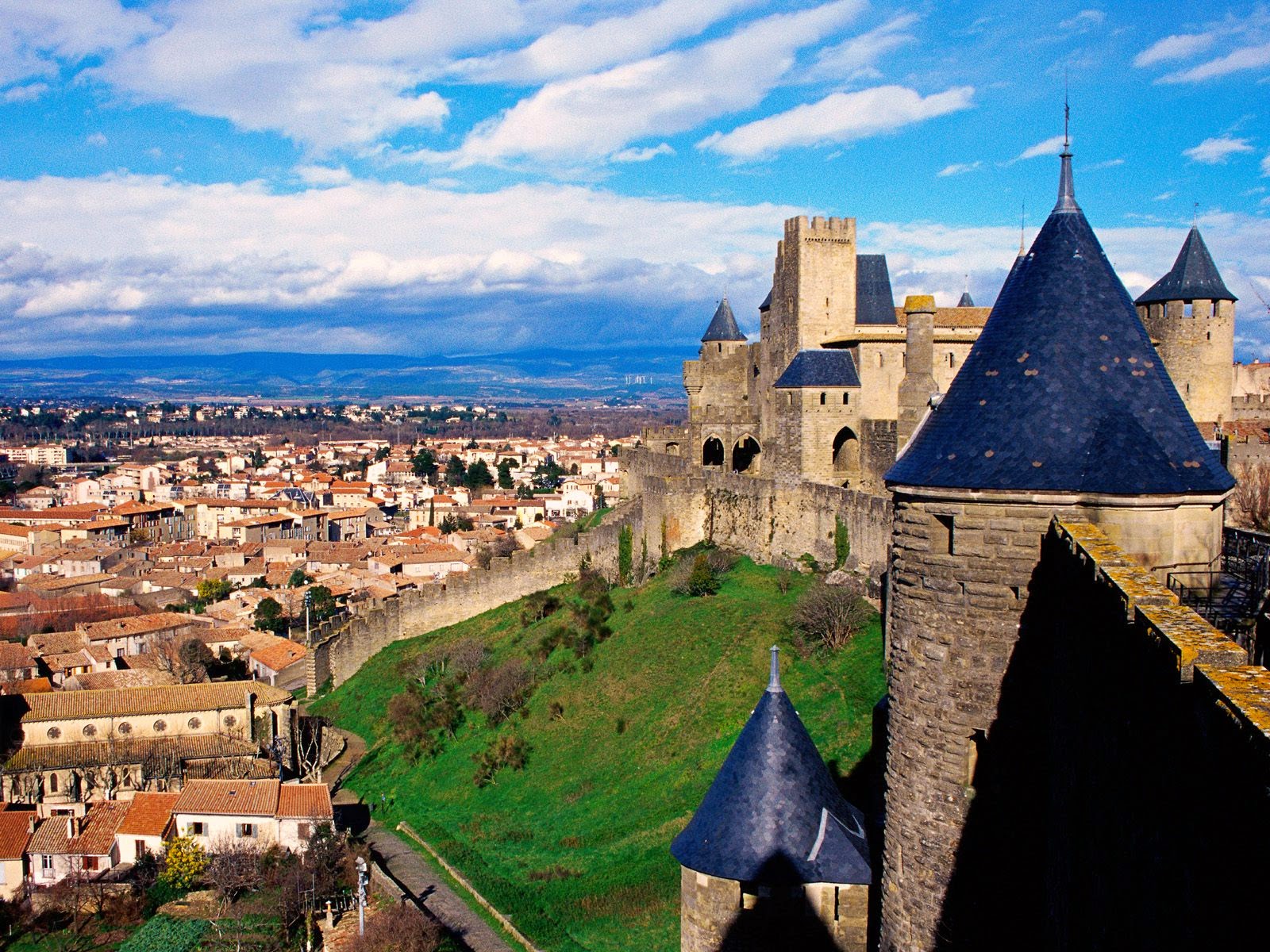 Chateau_Comtal_Carcassonne_France1.jpg