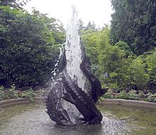 Fountain_in_Butchart_Gardens,_Victoria.jpg