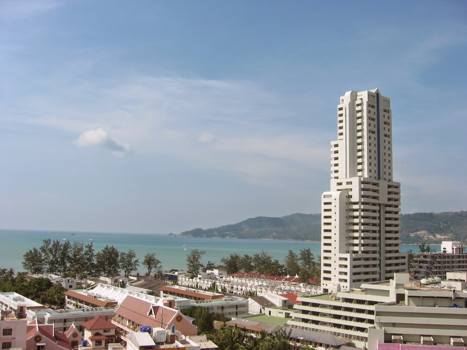 Patong_Beach.jpg