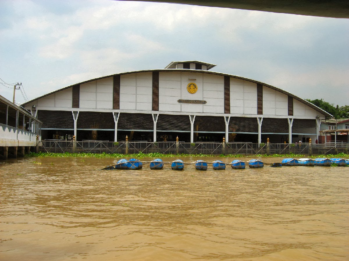 Royal_Barge_National_Museum_-_Bangkok.jpg