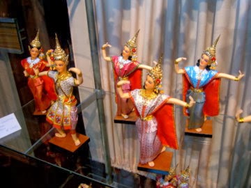 bangkok-dolls-museum-dancers-2.jpg