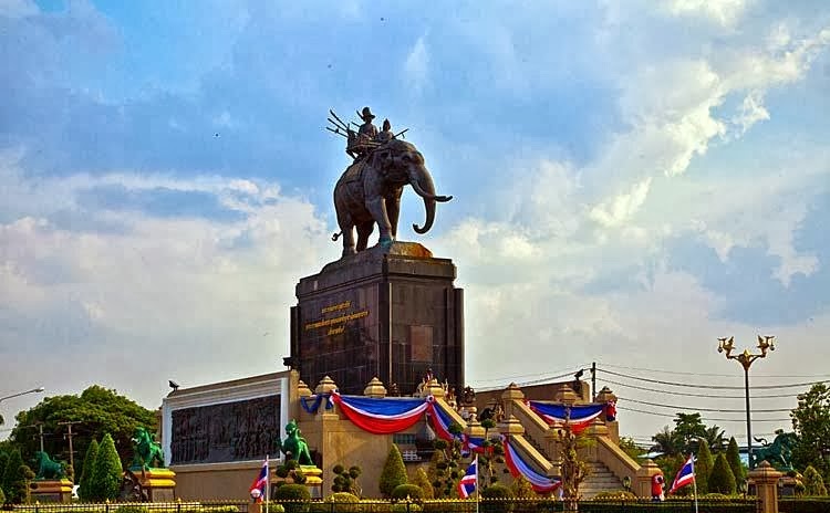 buriram-king-rama-monument.jpg