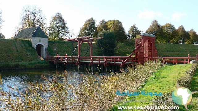 Fort-Bourtange-Bridge.jpg