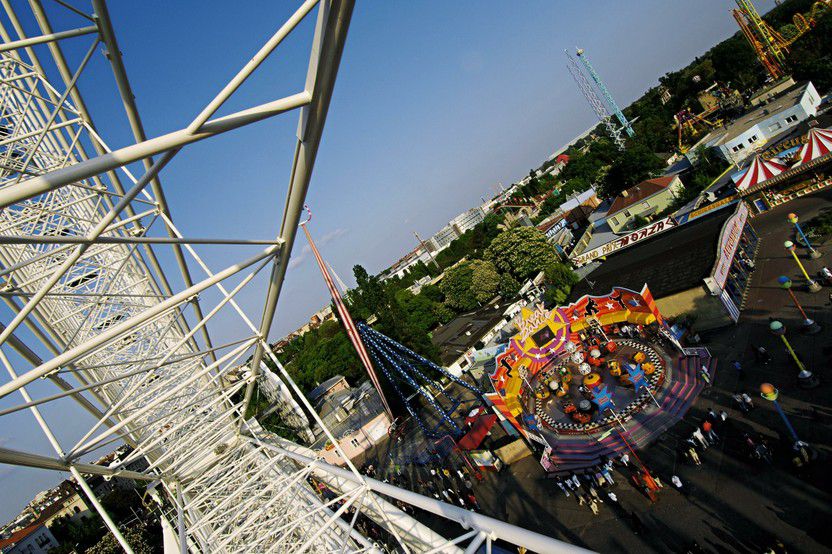 The-Prater-is-a-large-public-park-in-Viennas-2nd-district-Leopoldstadt..jpg