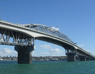 Auckland+Harbour+Bridge.jpg