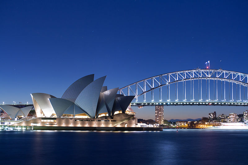 800px-Sydney_opera_house_2010.jpg