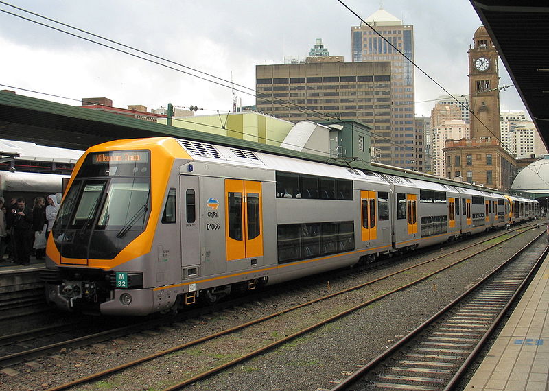 800px-Cityrail-millennium-M32-ext.jpg