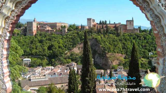 exotic-Alhambra-is-the-residence-of-the-kings.jpg