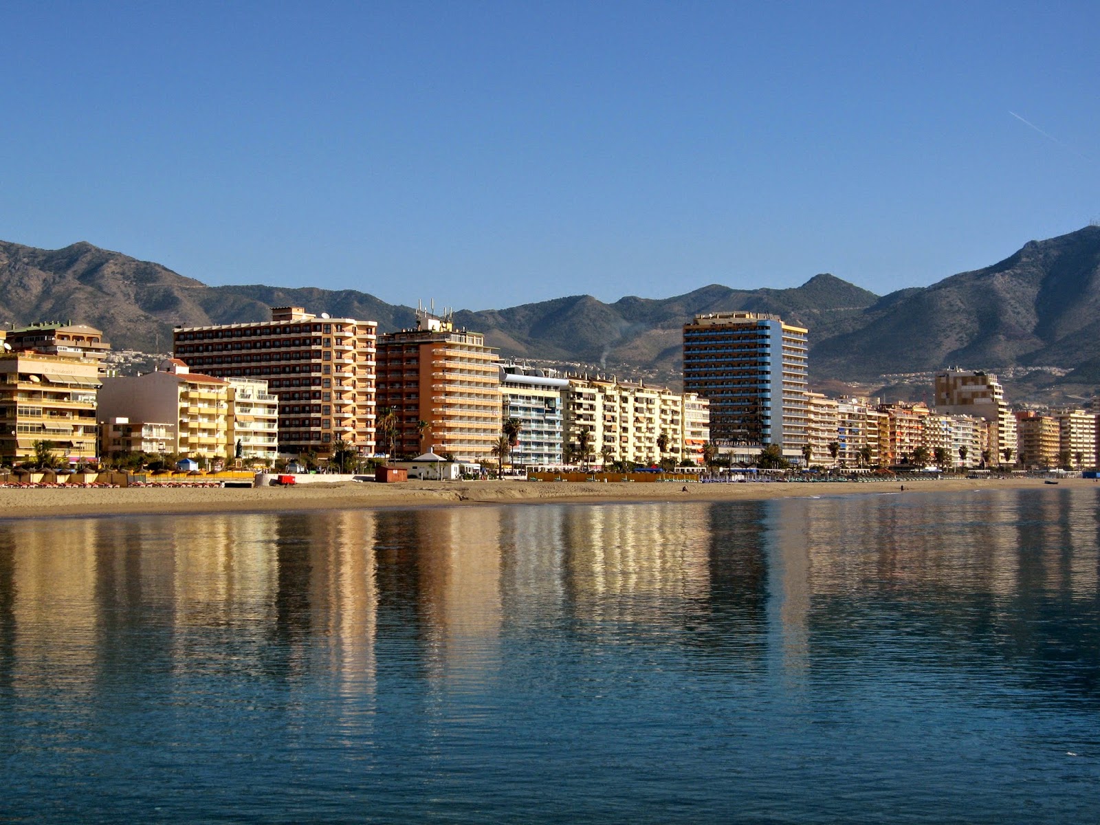 Fuengirola_Playa_02.jpg