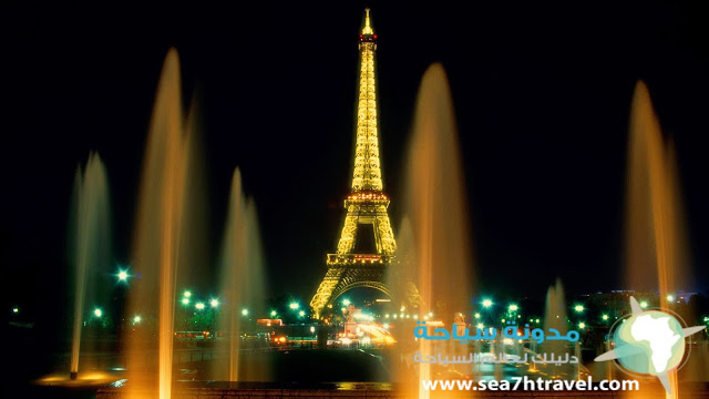 panorama-Eiffel-Tower-tourist-siteparis.jpg