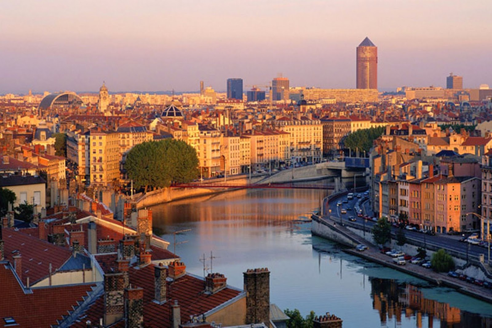 MAIN-general-view-of-Lyon-France.jpg