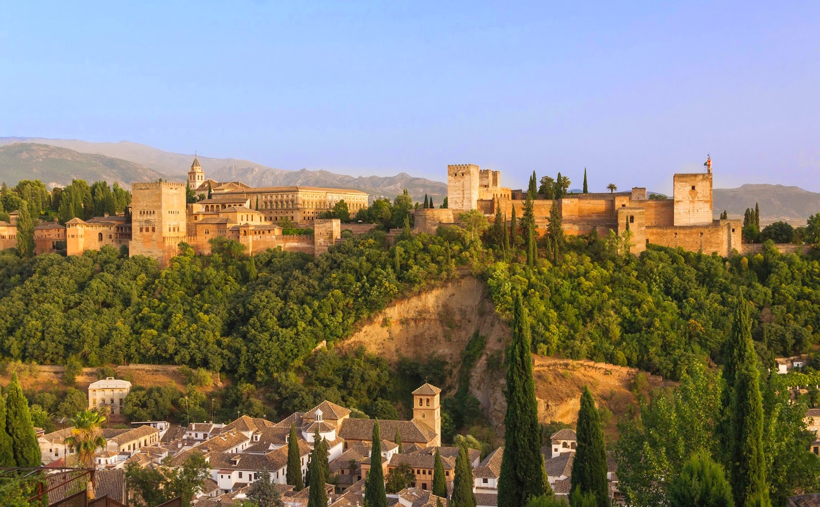 Alhambra_hill_over_Granada_Spain.jpg