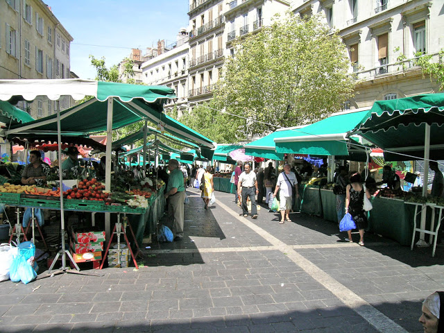 marche_noailles_2.jpg